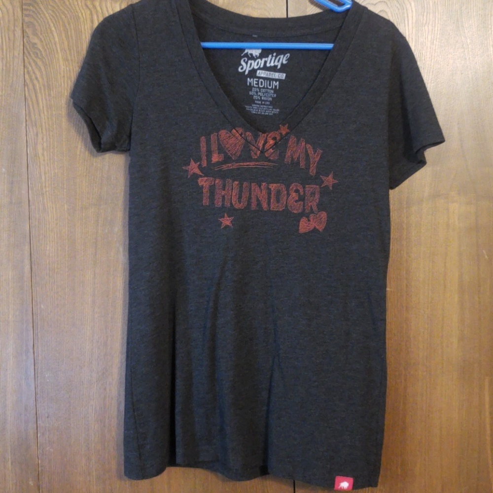 LIKE NEW OKC thunder tshirt